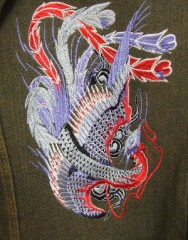 天に昇る鳳凰をイメージした刺繍です。サムネイル