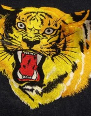威圧感ある虎をイメージした刺繍です。サムネイル